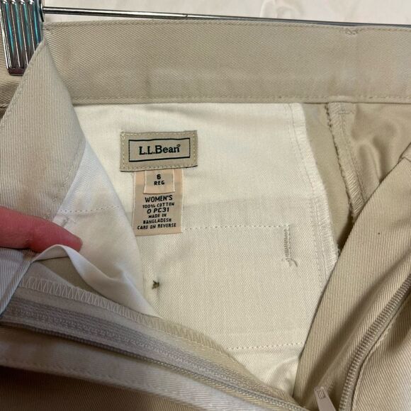 LL Bean Wrinkle Resistant Cotton Shorts - Picture 5 of 9